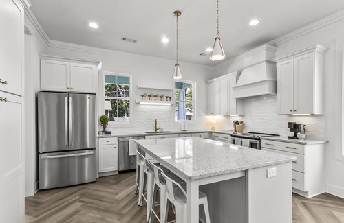 Northport House | The Southern Belle Newly Constructed Home 2 Miles from UA Campus!