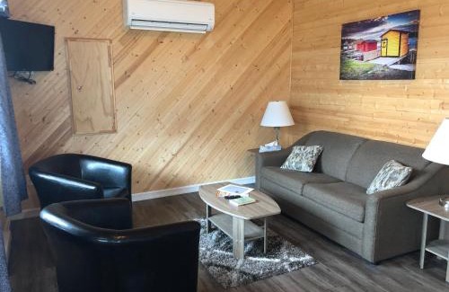Harbour Breton Hotel | The Southern Port Hotel & Chalets