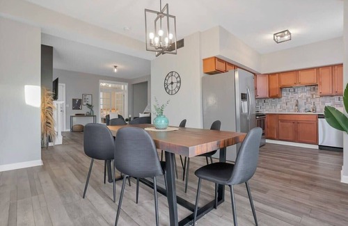 West Columbus House | The Southwestern 4BD/2BA