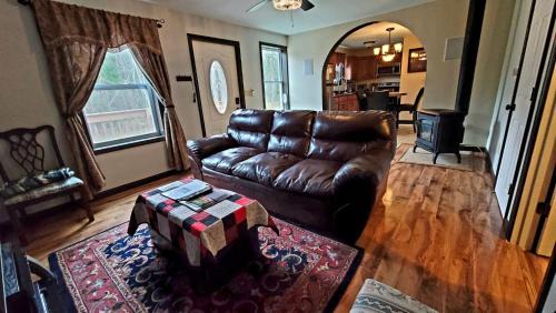 Old Town Apartment | The Sovereign Suite - Cozy And Convenient With Home Theater