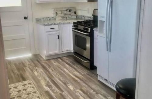 Enoch Other | The Spacious, Vintage House on the Ranchn