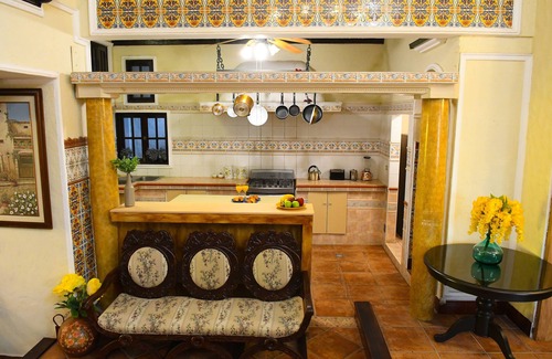 San Salvador House | The Spanish House
