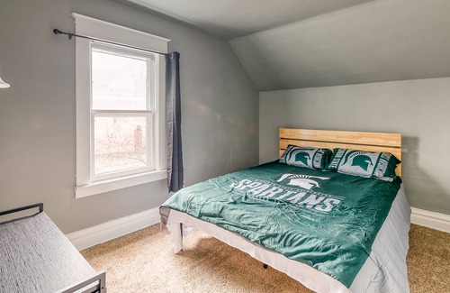 Lansing House | The Spartan Den