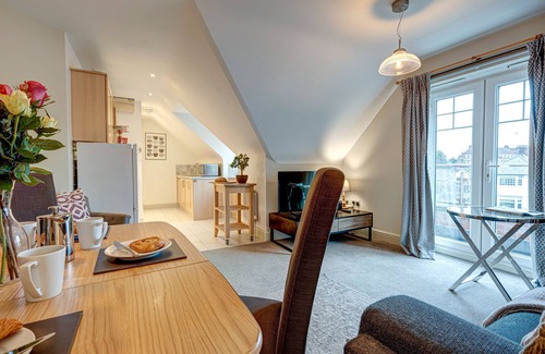 Oxford Apartment | The Spencer Suite Vanbrugh 5 | Oxford Holiday Let | 2 Beds & Sleeps 4