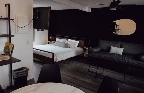 Manzanita Hotel | The Spinn