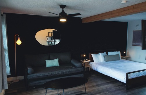 Manzanita Hotel | The Spinn