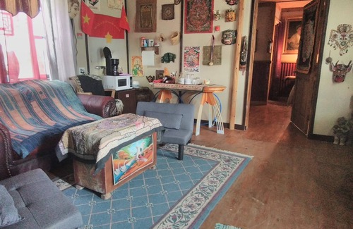 Marathon House | "THE SPIRIT ROOM" at La Loma del chivo