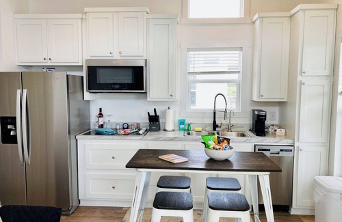 Rockport House | The Spoonbill Guest House at Goose Island Flats 1BR 1BA
