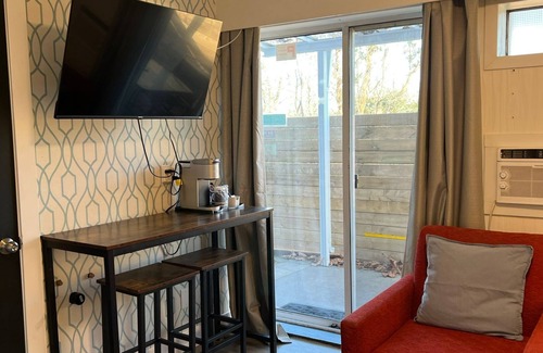 Regional District of Nanaimo Hotel | The Spot
