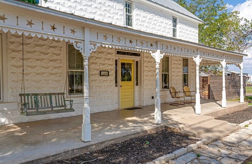 Fredericksburg House | The Spot