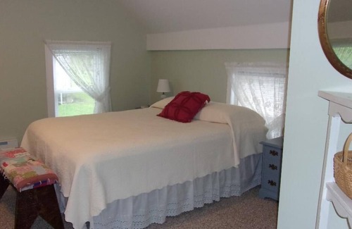 Warrensville Other | The Spring House, 1842 Farmhouse