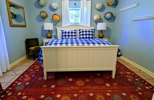 Buena Vista Hotel | The Springdale Room at The Town House Inn - Guesthouse
