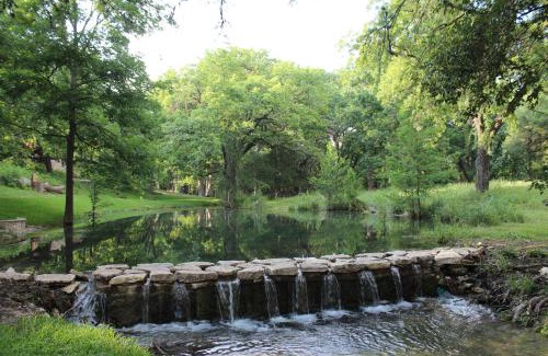 Leakey Resort | The Springs Retreat