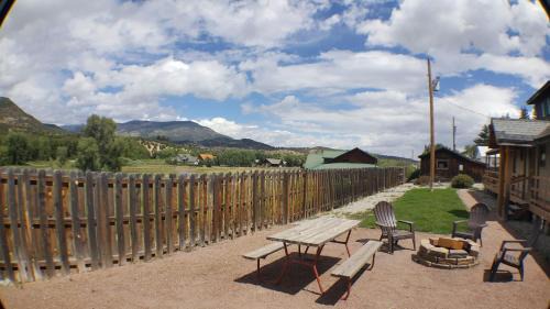 South Fork Cabin | The Spruce Lodge