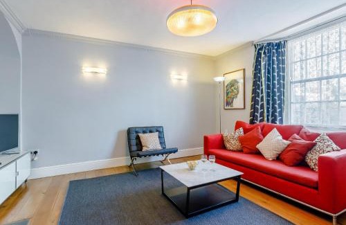 Hartland House | The Square