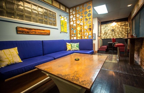 Clarksdale Apartment | The Squeeze Box : Rated #1 in 5 Stars ★ ★ ★ ★ by our guests