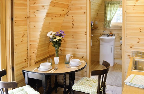 Beckingham Cottage | The Squirrels (Strelley Barn)