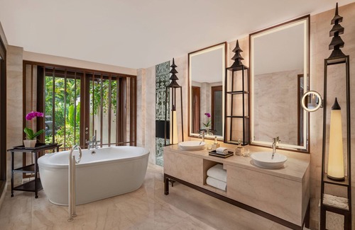 BTDC Hotel | The St. Regis Bali Resort