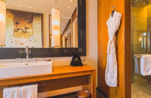 Chengguan District Hotel | The St. Regis Lhasa Resort