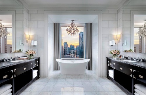 Financial District Hotel | The St. Regis Toronto