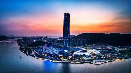 Xiangzhou District Hotel | The St. Regis Zhuhai