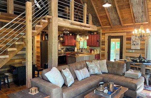McArthur Cabin | The Stable at Dogwood Ridge Farms: Highland Cow and Mini Donkey Farm