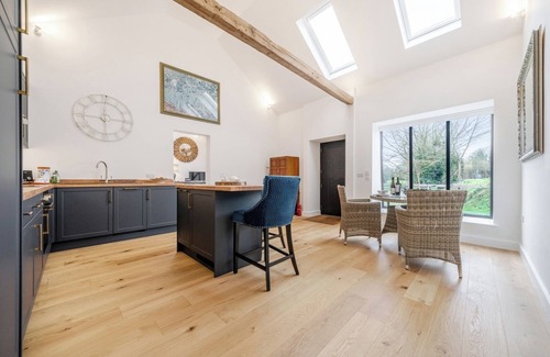 Bury St Edmunds Apartment | The Stable Barn, Smallwood Farm House