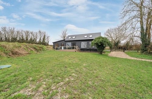 Bury St Edmunds Apartment | The Stable Barn, Smallwood Farm House