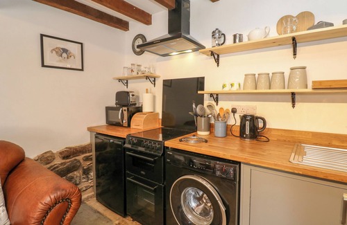 Outhgill Cottage | THE STABLE, romantic, character holiday cottage in Hawes