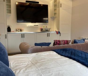 New Forest District House | The Stable Yard @ Manor Bank Cottage