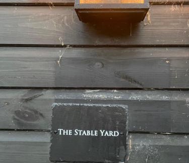 New Forest District House | The Stable Yard @ Manor Bank Cottage