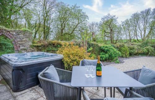 Ludchurch House | The Stables - 2 Bedroom Cottage - Princes Gate