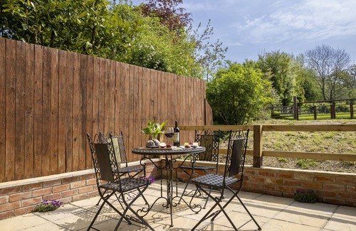 Wickhamford Cottage | The Stables - a beautiful house sleeping 2 guests in 1 bedroom