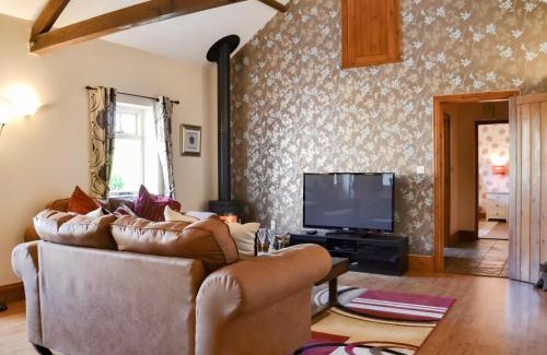 Great Hatfield House | The Stables At Grange Barn
