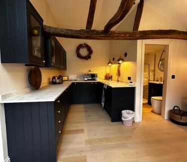 Shipton House | The stables at the Grange