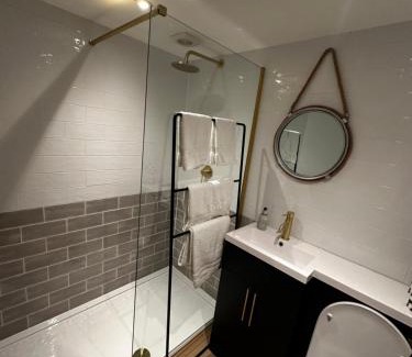 Shipton House | The stables at the Grange