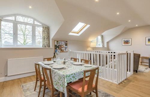 Freefolk House | The Stables At Wells-In-The-Field Farm