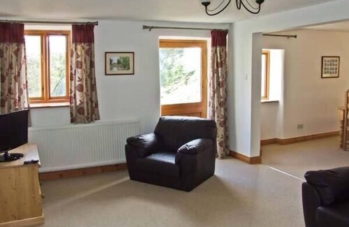 Peak District Cottage | The Stables, EDALE