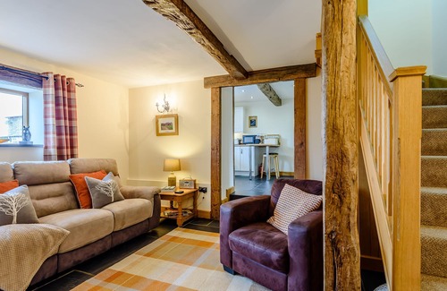 Welshpool Cottage | THE STABLES, family friendly, with a garden in Llanfair Caereinion