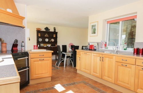 Wicken House | THE STABLES, family friendly, with a garden in Wicken