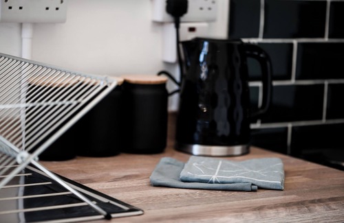 Trafford Apartment | The Stables Flat, Altrincham Diggers
