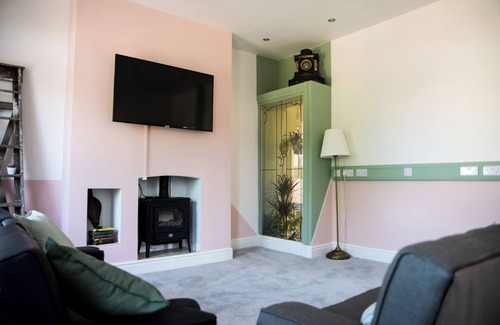 Trafford Apartment | The Stables Flat, Altrincham Diggers