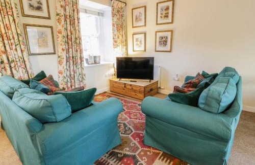 Newbridge House | The Stables