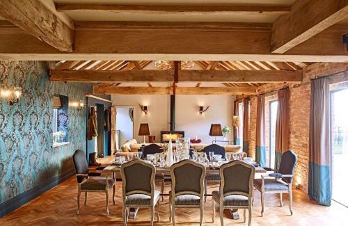 Moreton House | The Stables