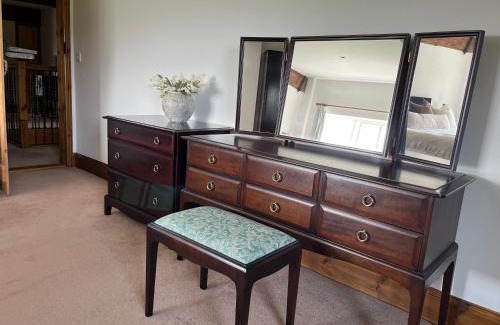 Normanby House | The Stables