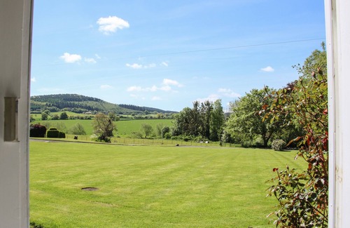 Eaton Mascott Cottage | The Stables