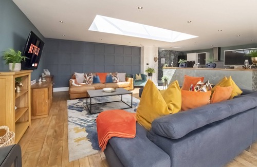 Earswick Cottage | The Stables Luxury House! - sleeps 18 guests in 7 bedrooms