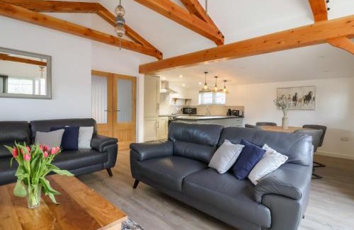 Axminster House | The Stables Merrydown