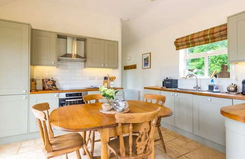 Crudgington Cottage | THE STABLES, pet friendly, luxury holiday cottage in Crudgington