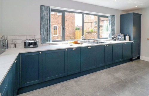 Holme Cottage | THE STABLES, pet friendly, luxury holiday cottage in Thirsk